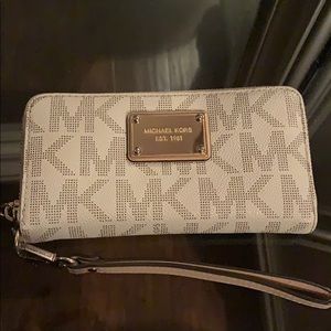 Michael Kors Zip-Up Wallet